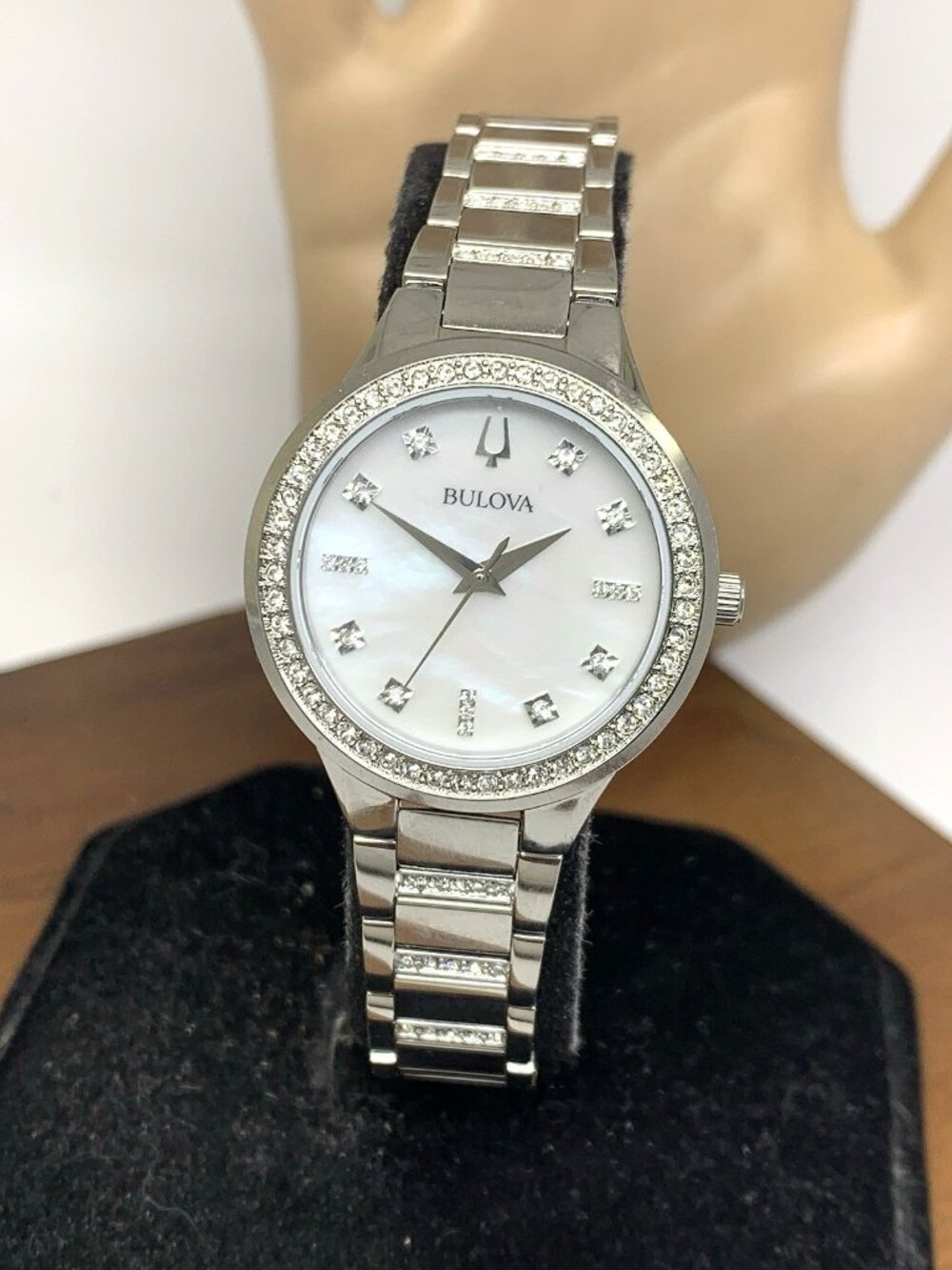 Bulova Women's Watch 96L320 Quartz White Mother of Pearl Dial Crystal Accent